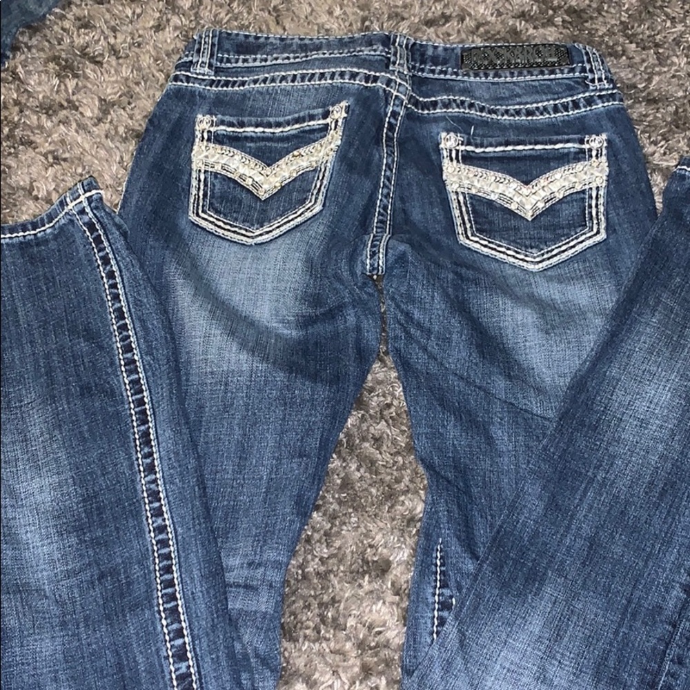 Women’s jeans.